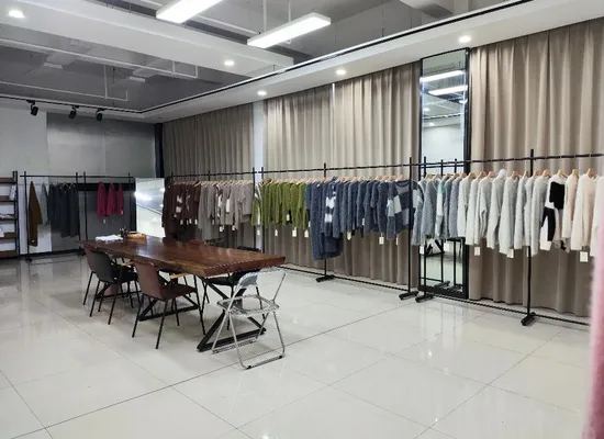 Hooded Sweater, Knitted with a New Technique by Imported Machines, 100% Cotton. It Is a Women′s Spring and Autumn Knitted Jacket for Outerwear, with a Loose Fit